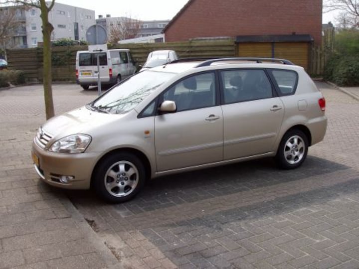 Toyota Avensis Verso 2.0 16v VVT-i Linea Sol