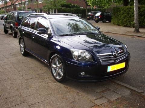 Toyota Avensis Wagon 2.2 D-4D D-CAT Executive (2007)