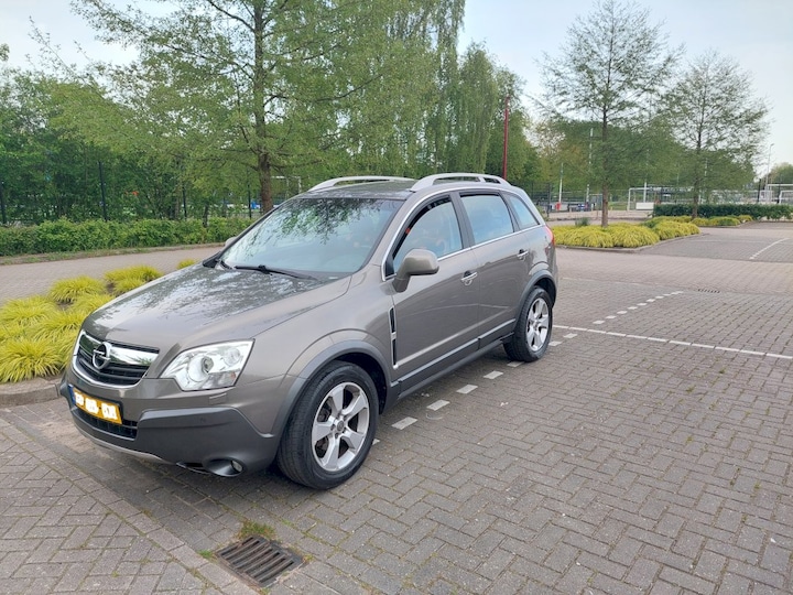 Opel Antara 3.2 V6 Cosmo (2007)