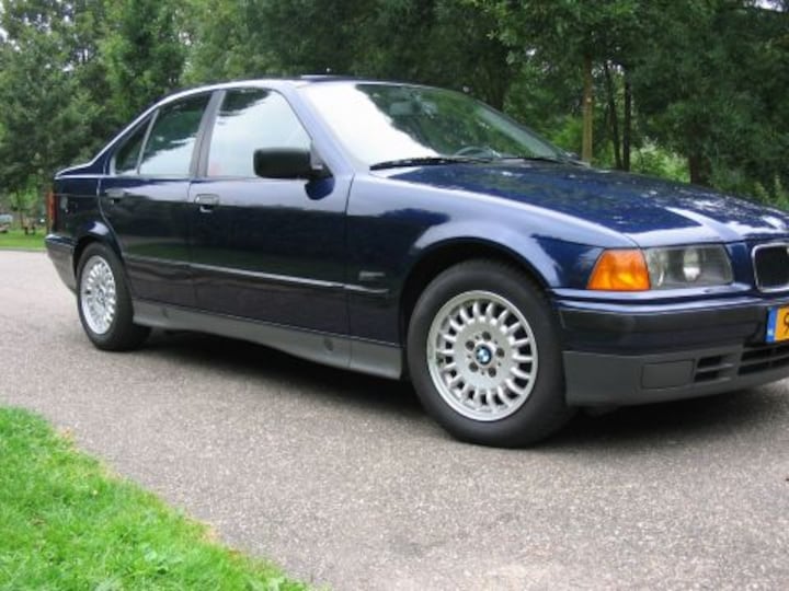 BMW 318tds Executive (1994)