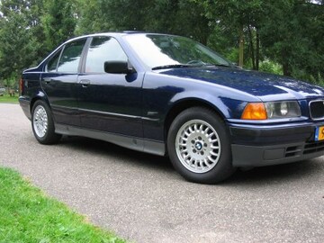 BMW 318tds Executive (1994)