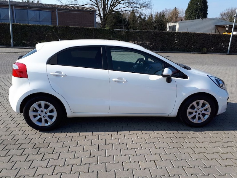 Kia Rio 1.2 CVVT Plus Pack (2011)