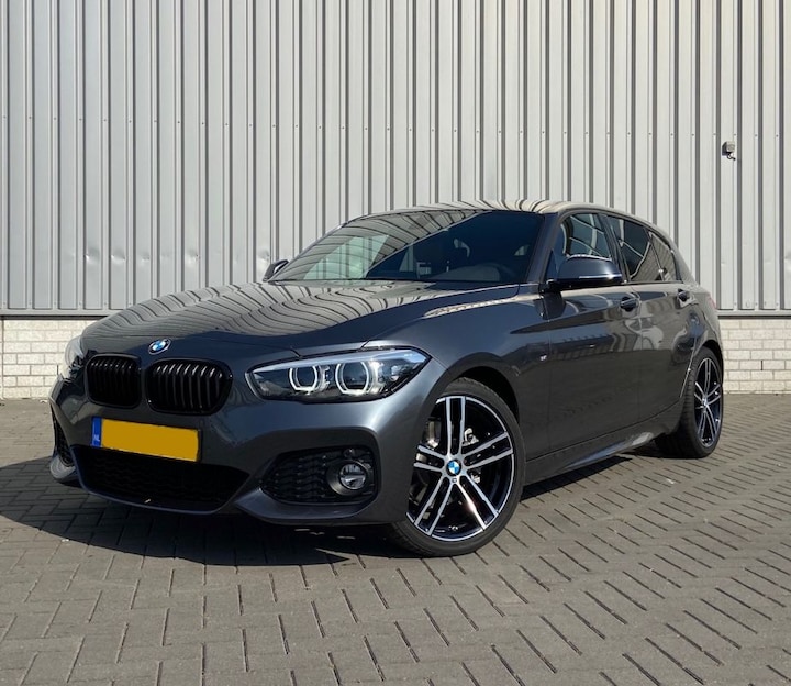 BMW 120i (2019)