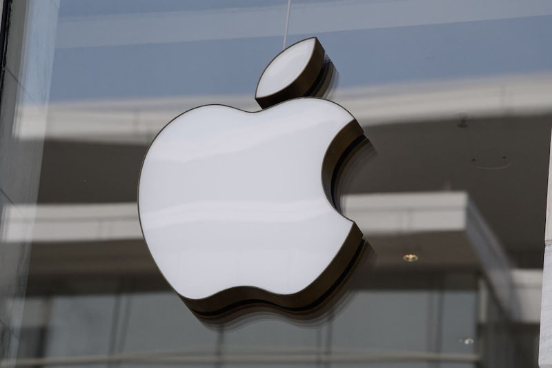Apple lays off hundreds of employees after abandoning car project