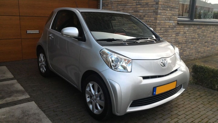 Toyota iQ 1.0 VVT-i Comfort (2012)