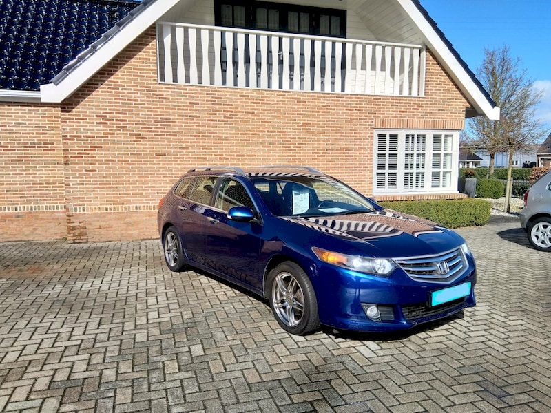 Honda Accord Tourer 2.0i Elegance Special Edition (2010)