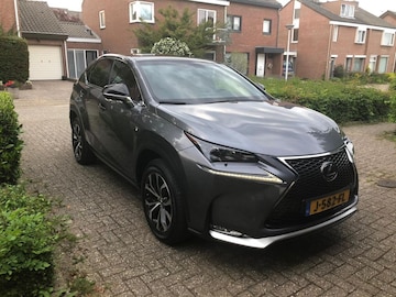 Lexus NX 300h AWD F Sport Line (2017)