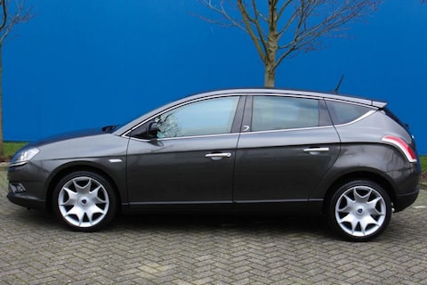 Lancia Delta 1.4 T-Jet 120pk Argento