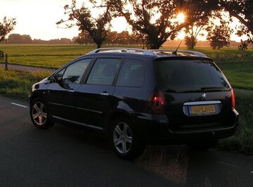 Peugeot 307 SW 2.0 16V (2003)