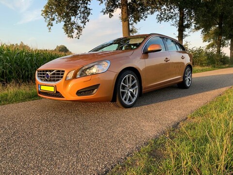 Volvo V60 D5 Momentum