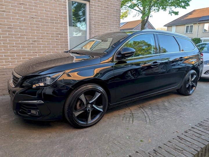 Peugeot 308 SW Allure 1.2 PureTech 130 (2018)