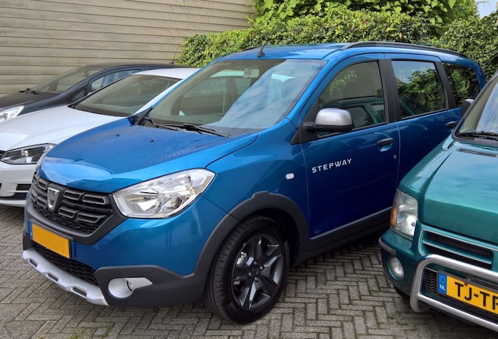 Dacia Lodgy dCi 110 Stepway 7P (2017)