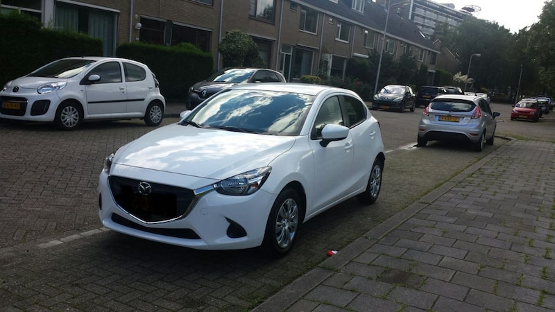 Mazda 2 SkyActiv-G 90 TS (2015)