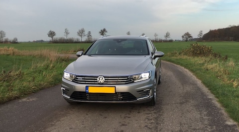Volkswagen Passat Variant 1.4 TSI PHEV GTE Highline (2015)