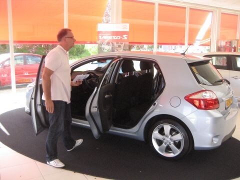 Toyota Auris 1.8 Full Hybrid Dynamic Business (2011)