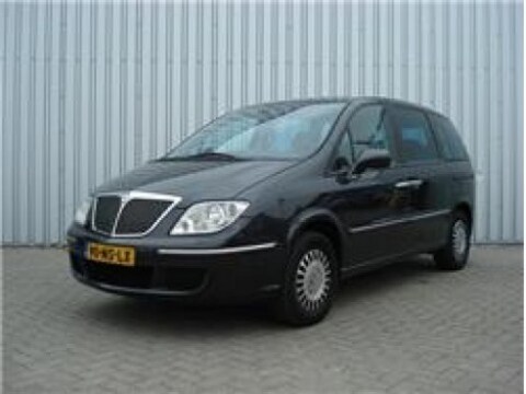 Lancia Phedra 2.0 16v Executive (2004)