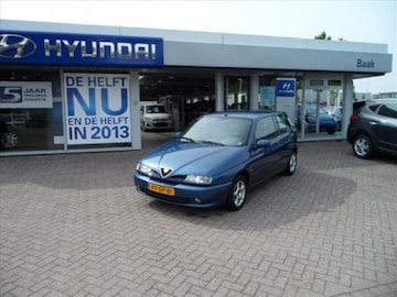 Alfa Romeo 145 1.6 Twin Spark 16V L (1997)