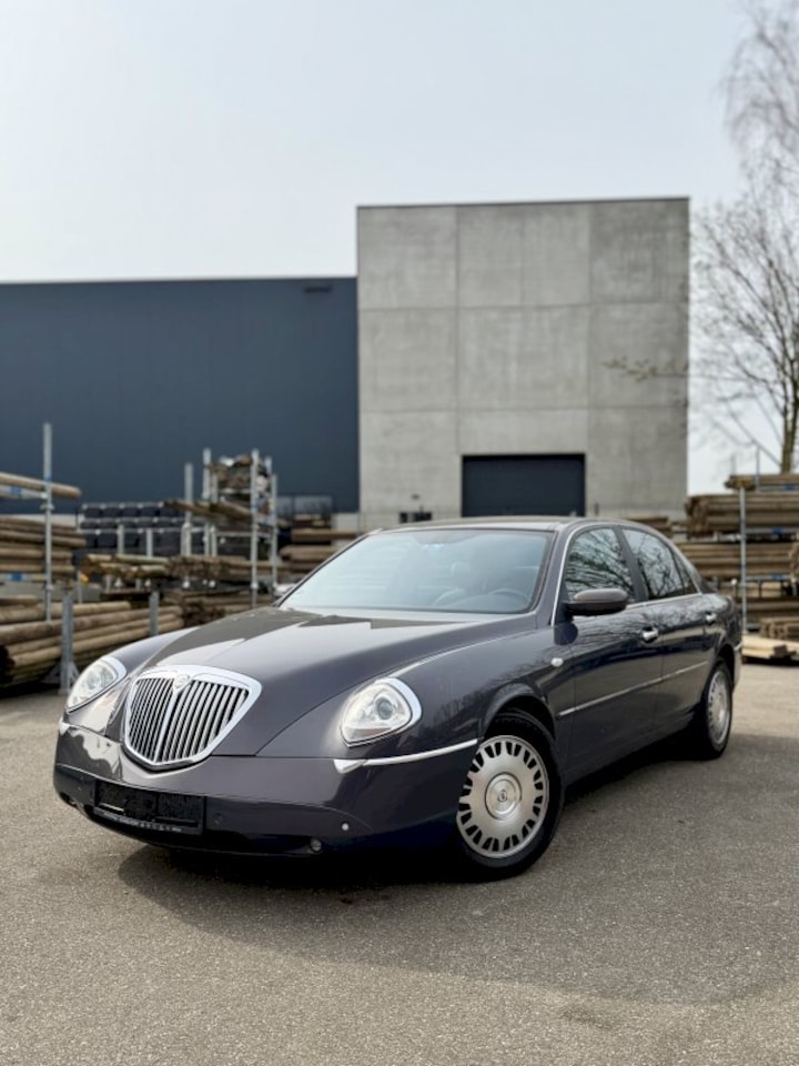 Lancia Thesis 3.0 V6 24v Emblema (2002)
