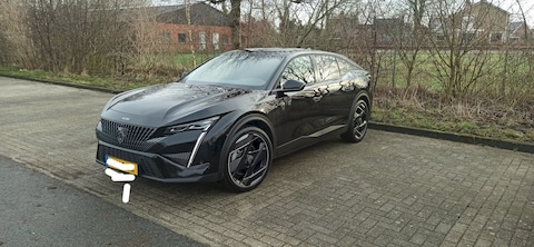 Peugeot 408 GT HYbrid 225
