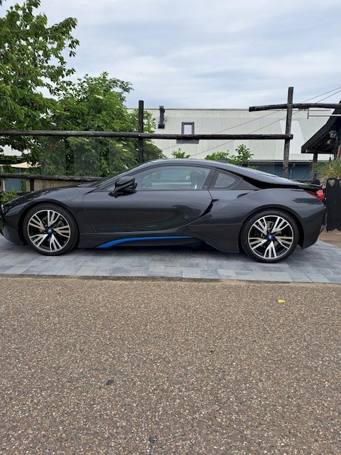 BMW i8 First Edition