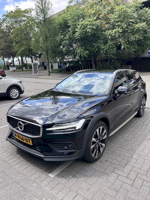 Volvo V60 Cross Country B5 AWD Ultimate