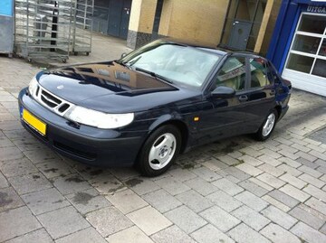 Saab 9-5 2.3 t SE (1999)