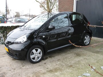 Toyota Aygo 1.0 12v VVT-i Sport (2008)