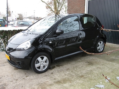 Toyota Aygo 1.0 12v VVT-i Sport