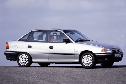 Opel Astra 1.7 TD GLS (1993)