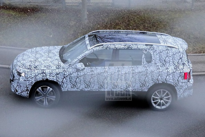 Mercedes-Benz GLB spyshots