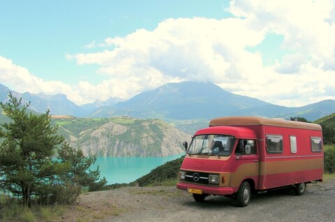 Mercedes-Benz L206D met Hebo-camperopbouw