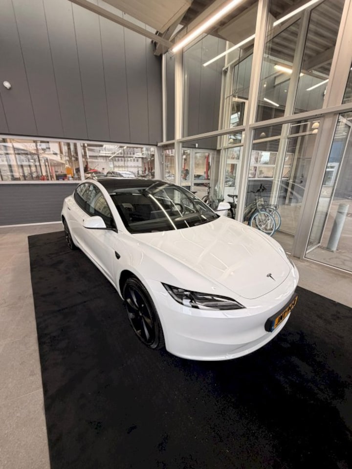 Tesla Model 3 Long Range RWD (2025)