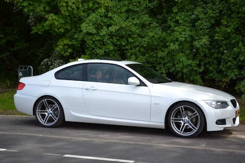 BMW 320i Coupé Business Line Sport (2011)