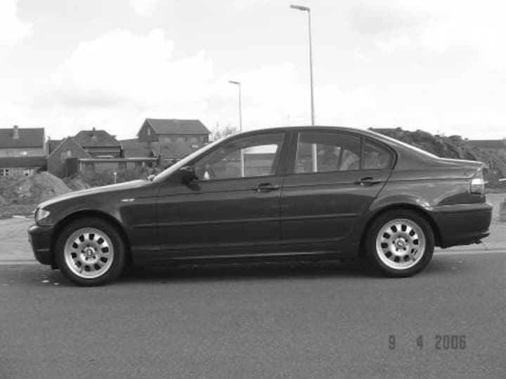 BMW 318d Executive (2004)