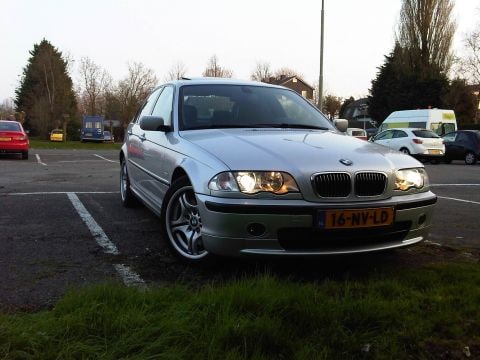 BMW 330i Executive (2000)
