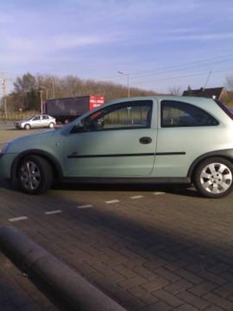 Opel Corsa 1.7 DTi-16V Sport (2001)