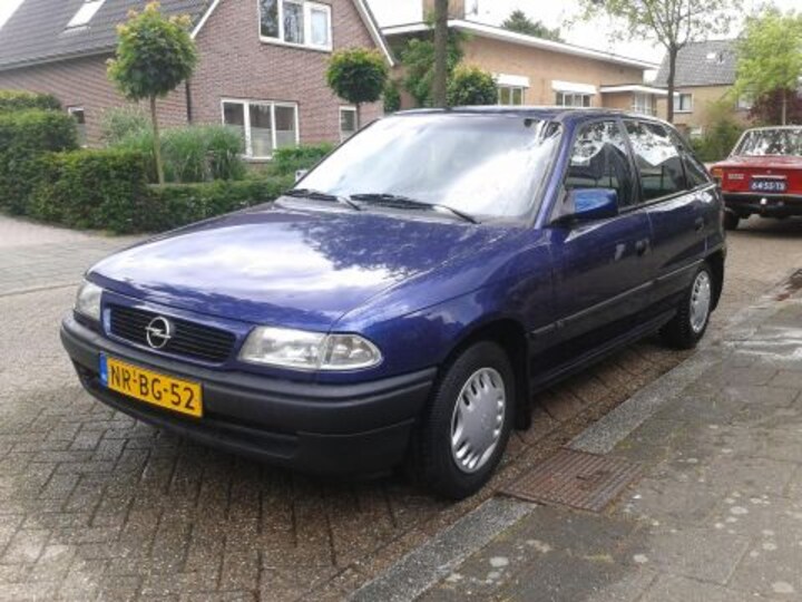 Opel Astra 1.4i GL
