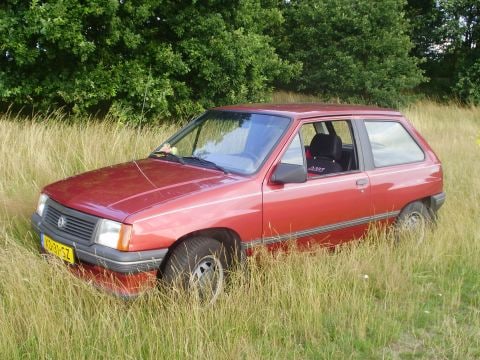 Opel Corsa 1.3 NE Swing (1989)