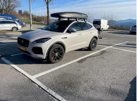 Jaguar E-Pace P300e AWD R-Dynamic SE