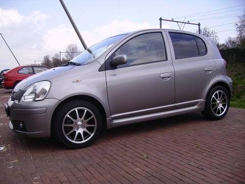 Toyota Yaris 1.5 16v VVT-i T Sport (2003)