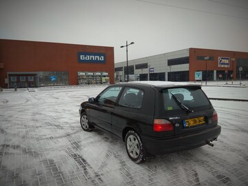 Nissan Sunny 1.4 LX (1994)