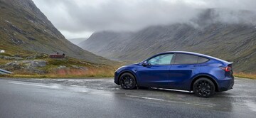 Tesla Model Y Long Range AWD (2021)
