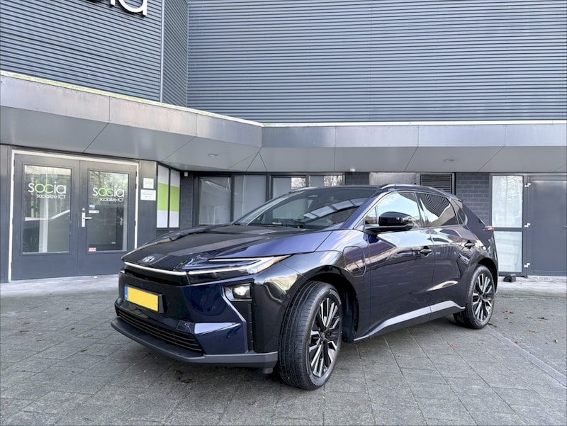 Toyota bZ4X Executive (2025)
