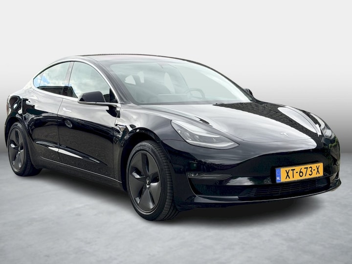 Tesla Model 3 Long Range AWD (2019)