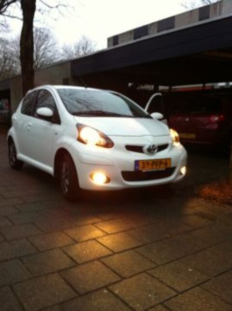 Toyota Aygo Dynamic Navigator (2011)