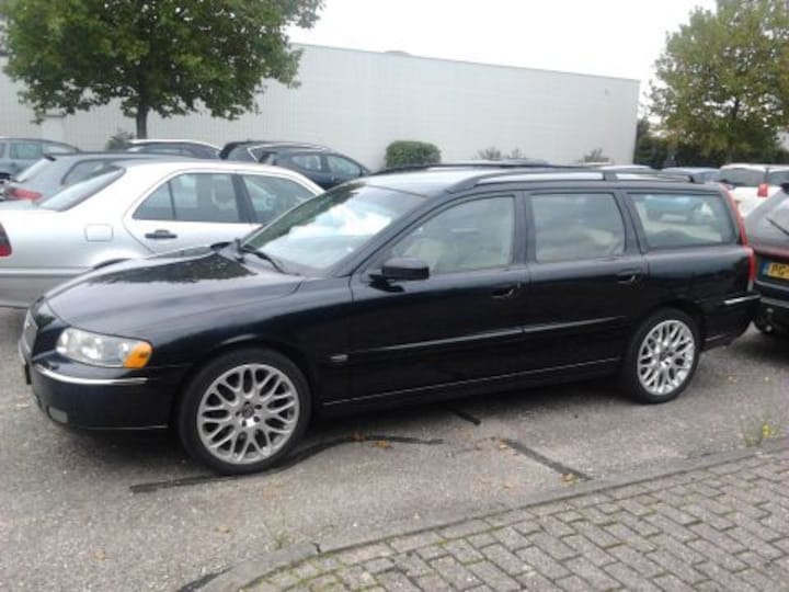 Volvo V70 D5 Summum (2005)