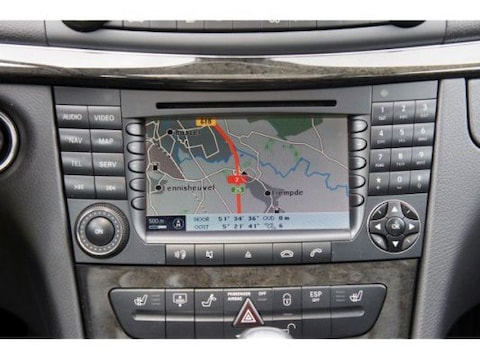 Mercedes-Benz E 320 CDI Avantgarde (2005)