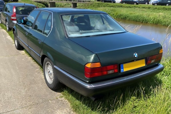 BMW 750i