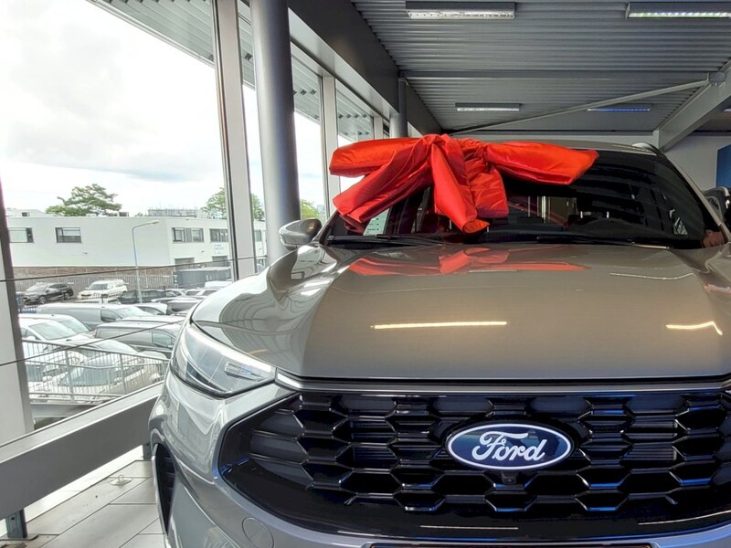 Ford Kuga 2.5 PHEV ST-Line X (2024)
