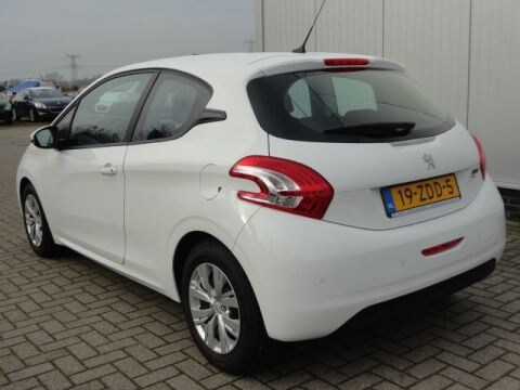 Peugeot 208 Allure 1.6 e-HDi 92pk